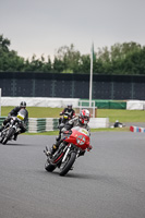 Vintage-motorcycle-club;eventdigitalimages;mallory-park;mallory-park-trackday-photographs;no-limits-trackdays;peter-wileman-photography;trackday-digital-images;trackday-photos;vmcc-festival-1000-bikes-photographs